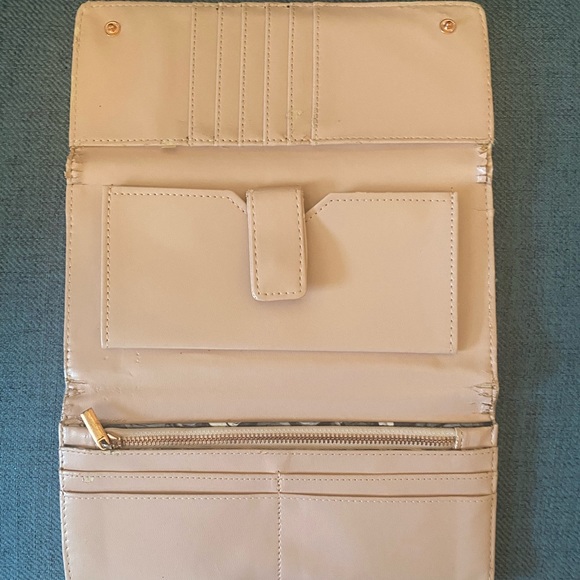 Adrienne Vittadini Metallic Peach Trifold Wallet - Picture 13 of 14